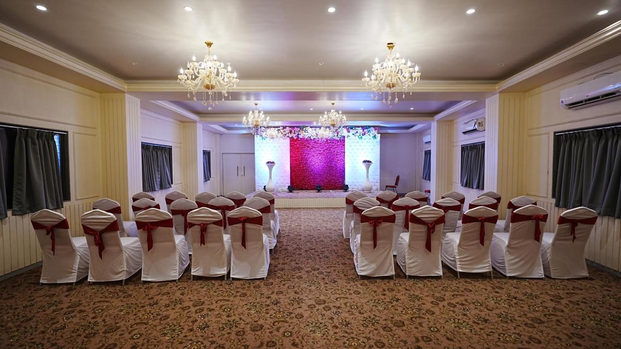 L P Regency, Pune Exterior foto